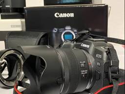 סט Canon EOS R8