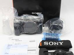 מצלמת Sony a7C II ללא מראה עם עדשה 28-60 מ"מ (כסף)