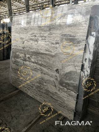 Tiles and slabs made of Silver Travertine